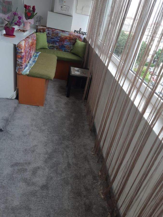 Hellen Apartament Targoviste Exterior photo