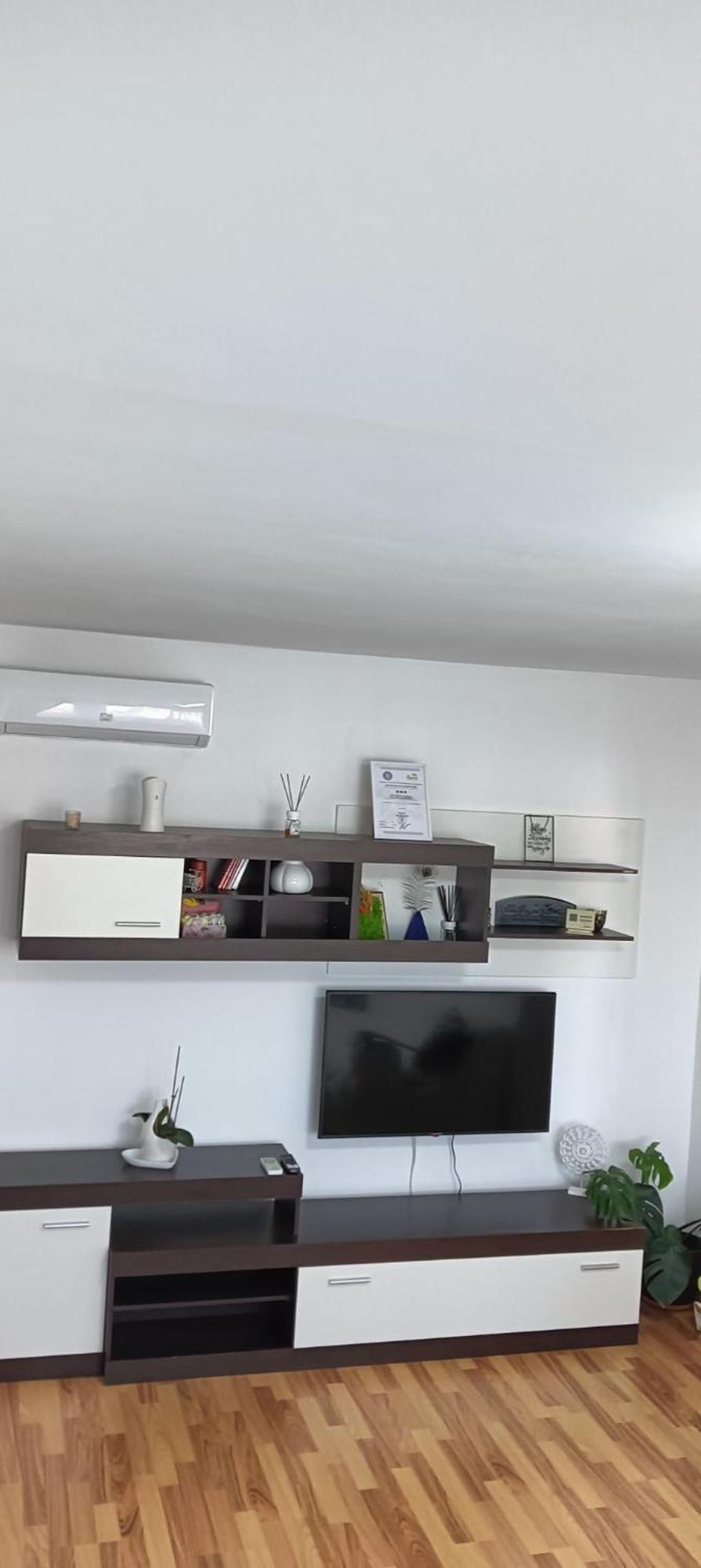Hellen Apartament Targoviste Exterior photo